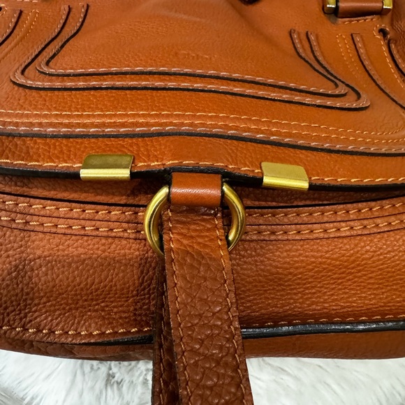 Real CHLOE Calfskin Medium Marcie calfskin leather. Has zipper and pocket. - Picture 5 of 8